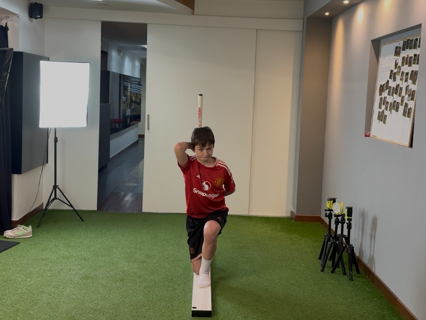 Pomiar sprawności Kuby podczas testów motorycznych w Futbol Elite