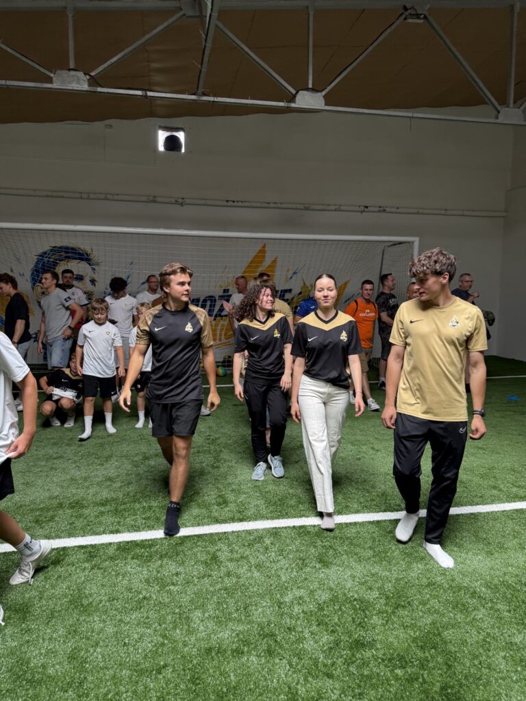 Trenerzy Futbol Elite podczas dnia otwartego w hali przy Maratońskiej